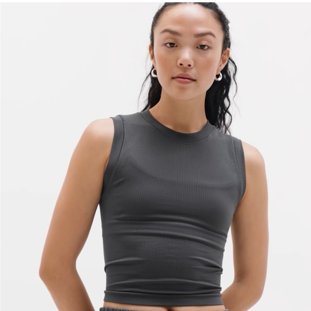 Athleta renew Ribbed muscle Tank Top